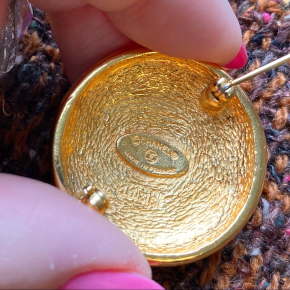 CHANEL Vintage Rare brooch - Picture 7 of 8